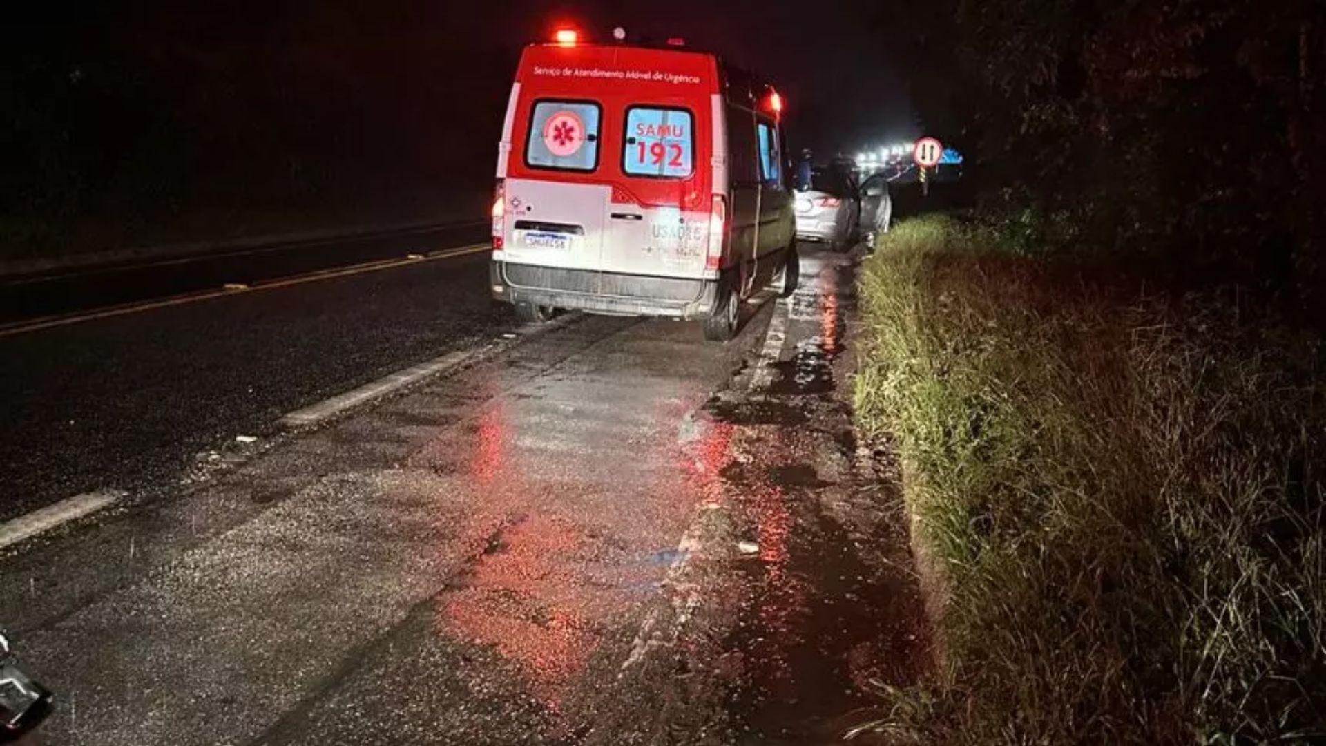 Acidente na MG-050 em Carmo do Cajuru Deixa Motociclista Ferida