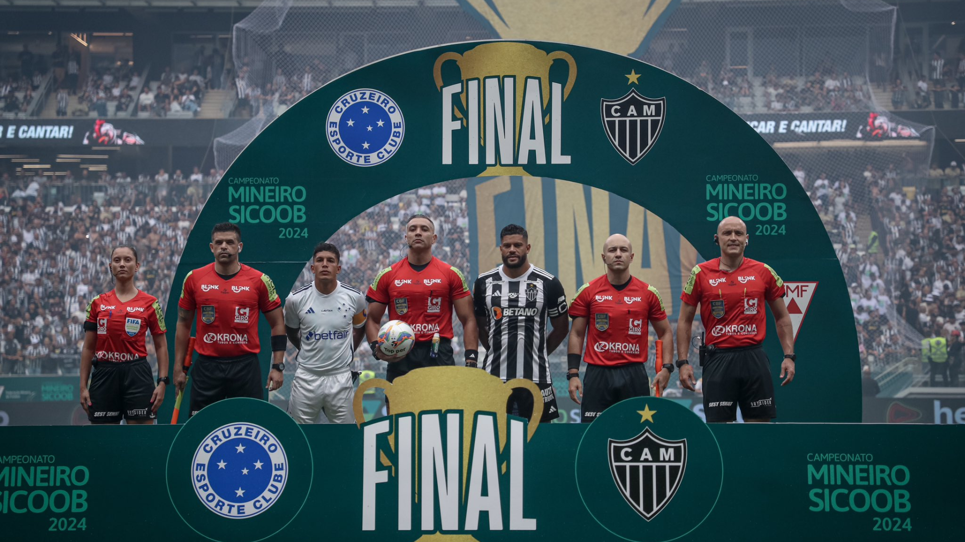 Clássico do Século: Cruzeiro e Atlético Disputam Título Mineiro em Jogo Histórico no Mineirão.