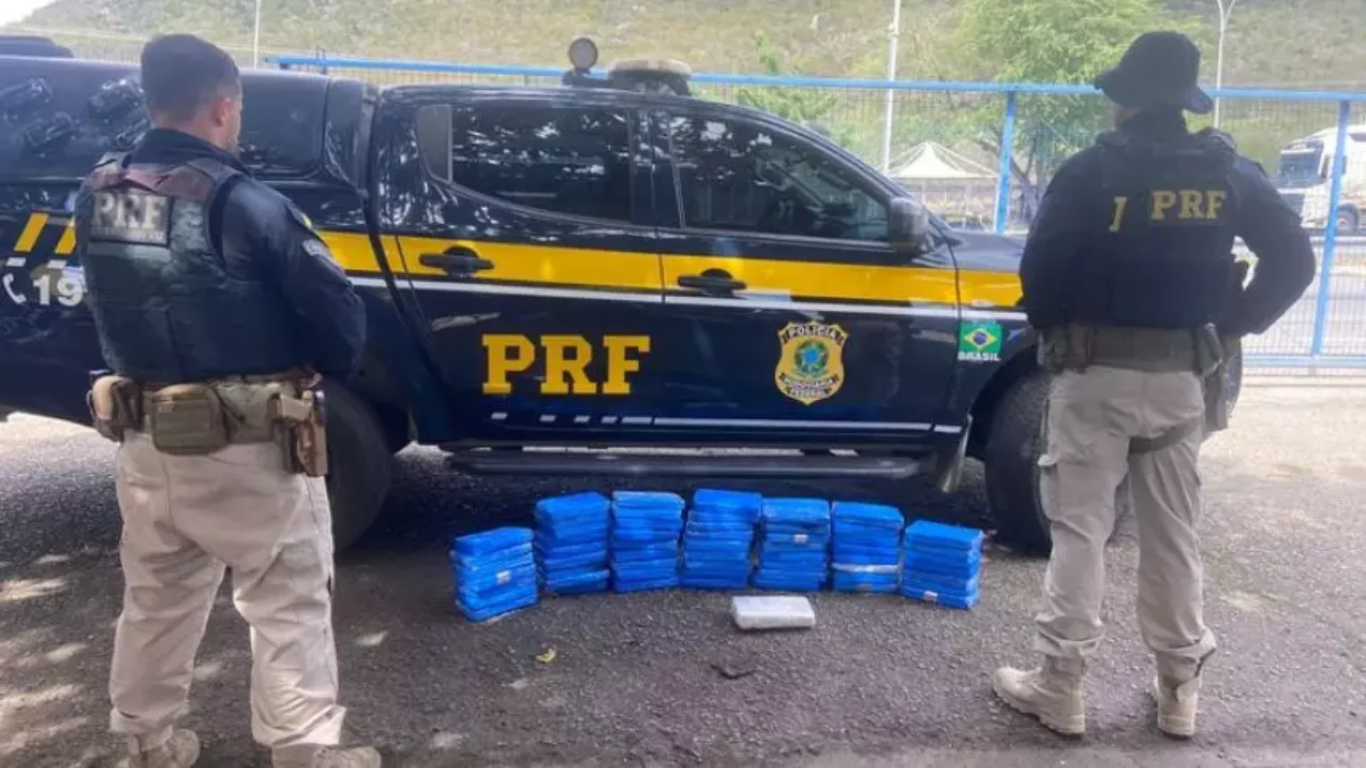 PRF Prende Homem Transportando 58 kg de Cocaína de Divinópolis para a Paraíba.